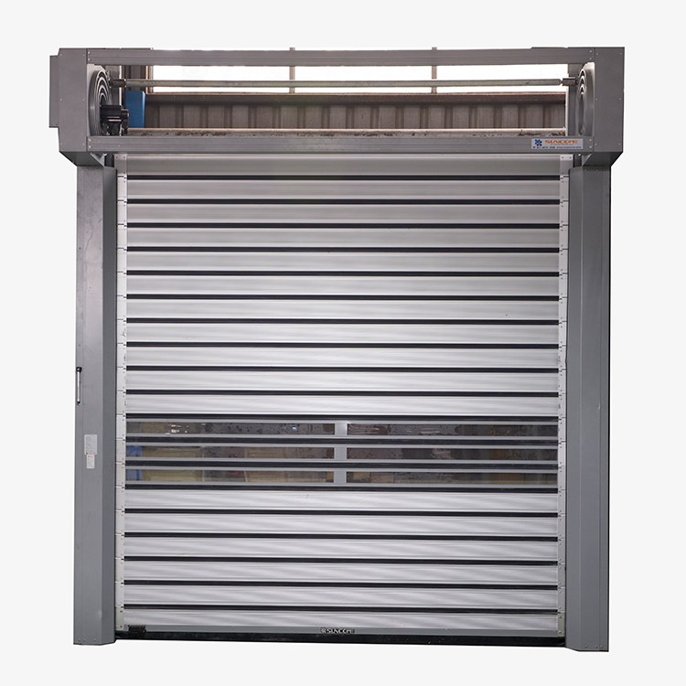 کیا تیز رفتار دروازے کو باقاعدگی سے دروازے سے الگ کرتا ہے